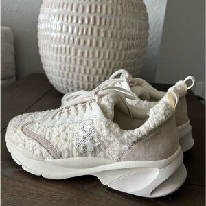 Tory Burch Good Luck Trainers size 9